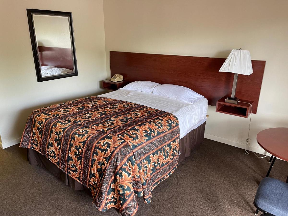 Vibe Inn - Whirlpools Suites - Lyons 외부 사진
