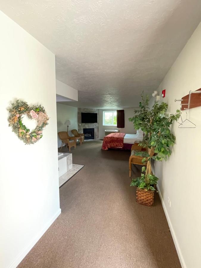 Vibe Inn - Whirlpools Suites - Lyons 외부 사진